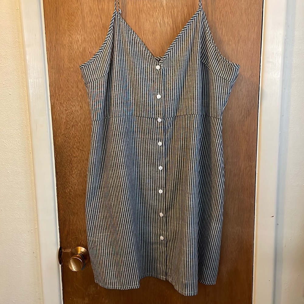 Shein Curve Woman’s Plus Sz. 1X Adjustable Strap Grey Pinstripe Dress SW Dress